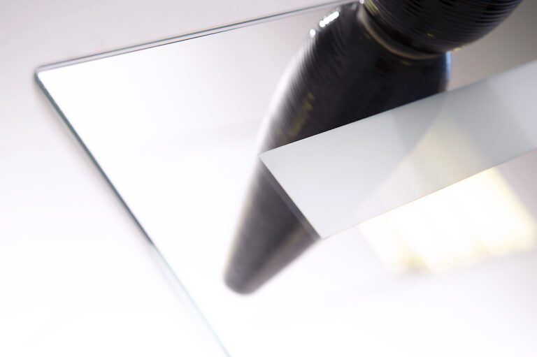 Sablage verre et miroir à l'argent zone sablée