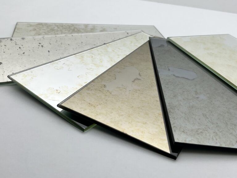 Gamme miroirs antique aspect ancien